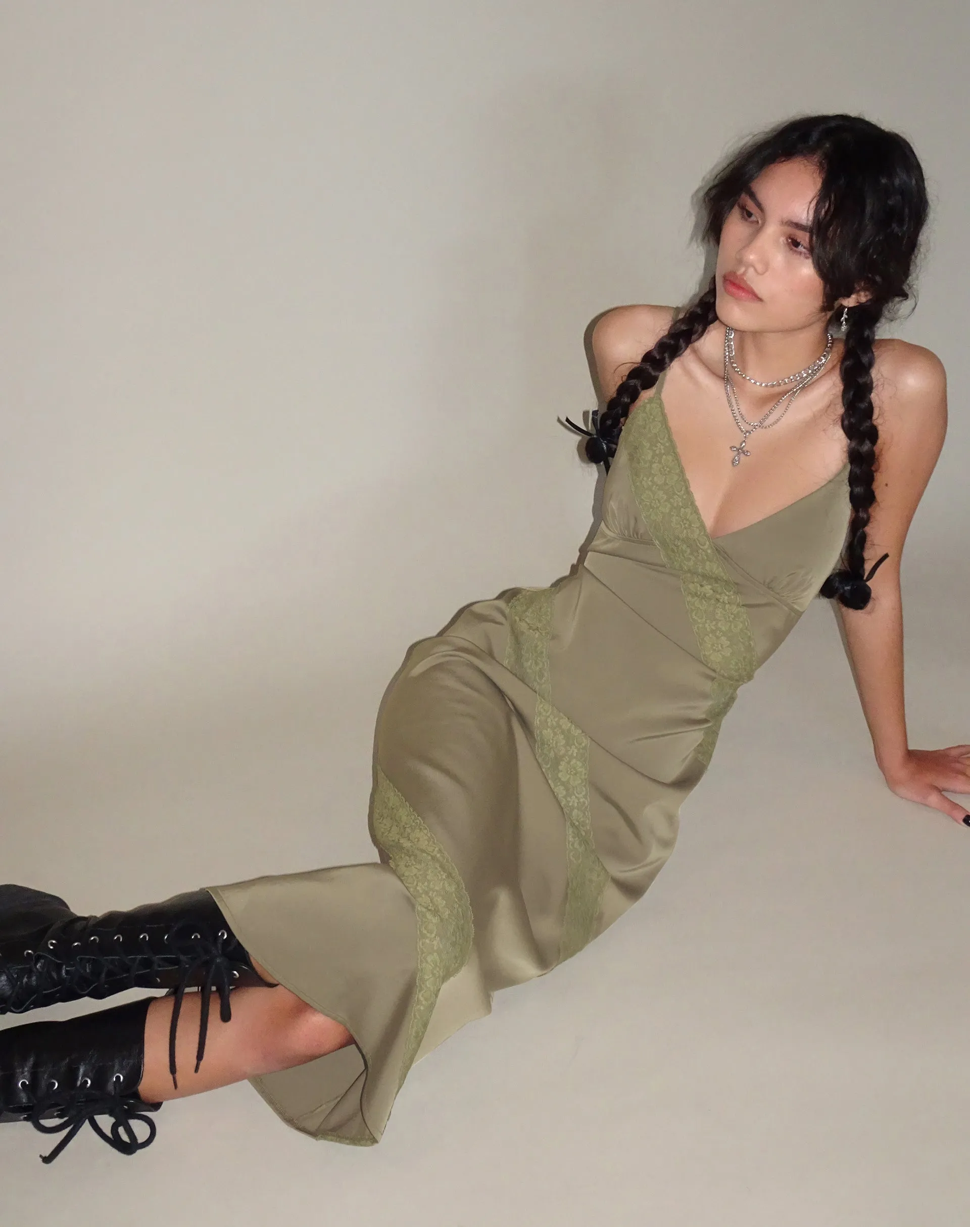 Deonne Midi Dress in Satin Avocado