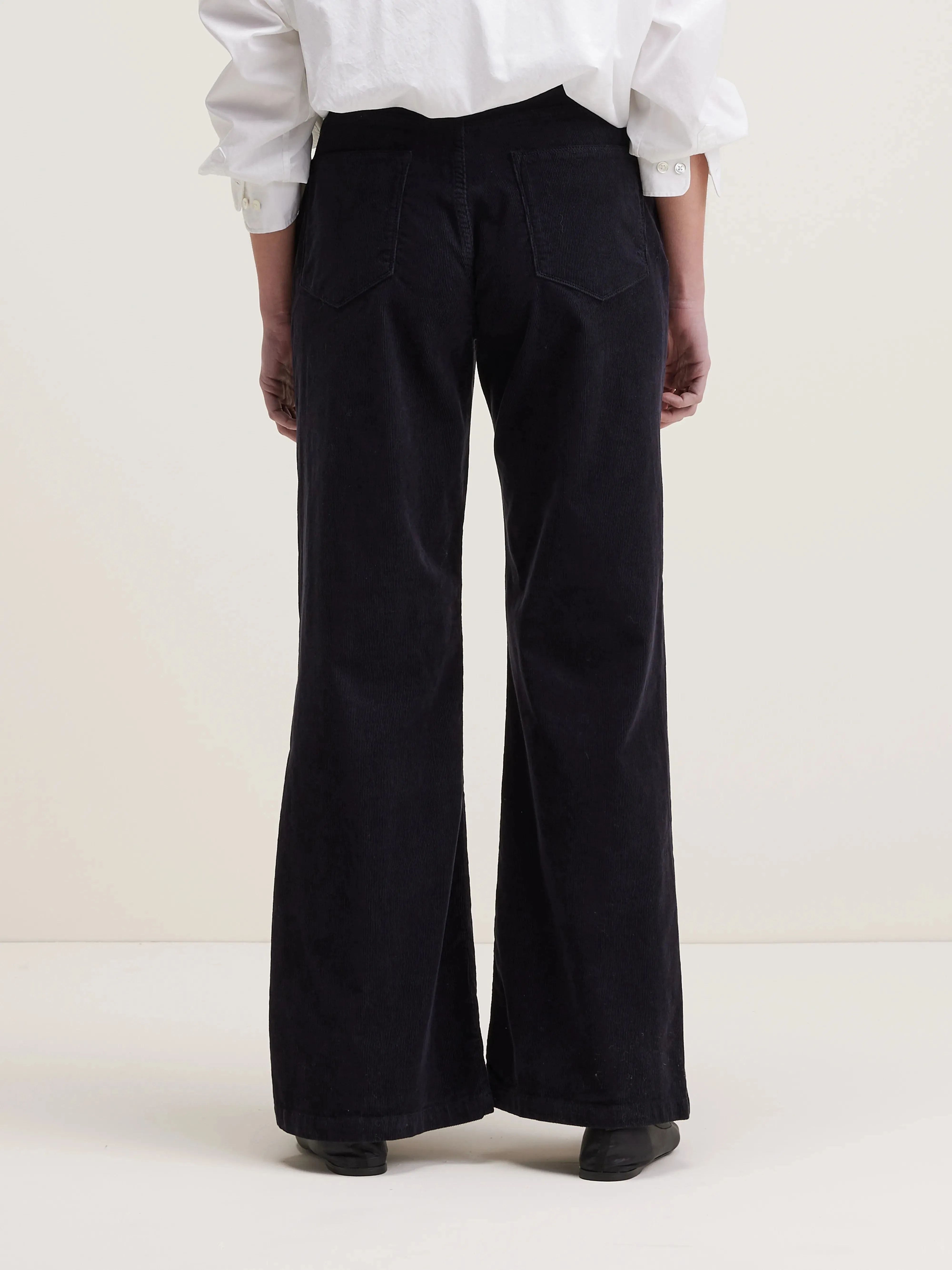 Park flared trousers (242 / W / BLACK BEAUTY)