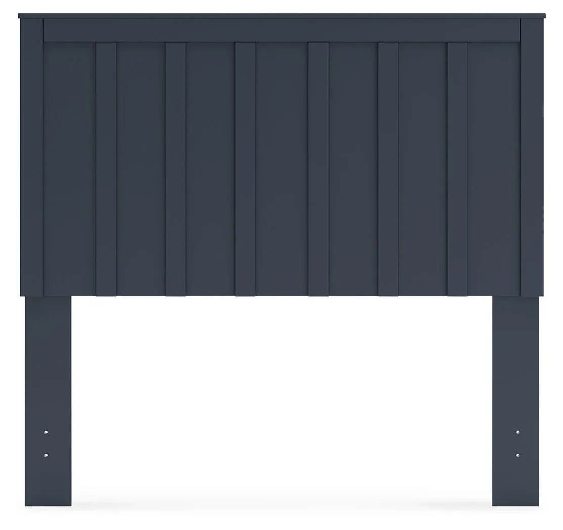 Simmenfort Full Panel Headboard with Dresser, Chest and 2 Nightstands in Navy Blue