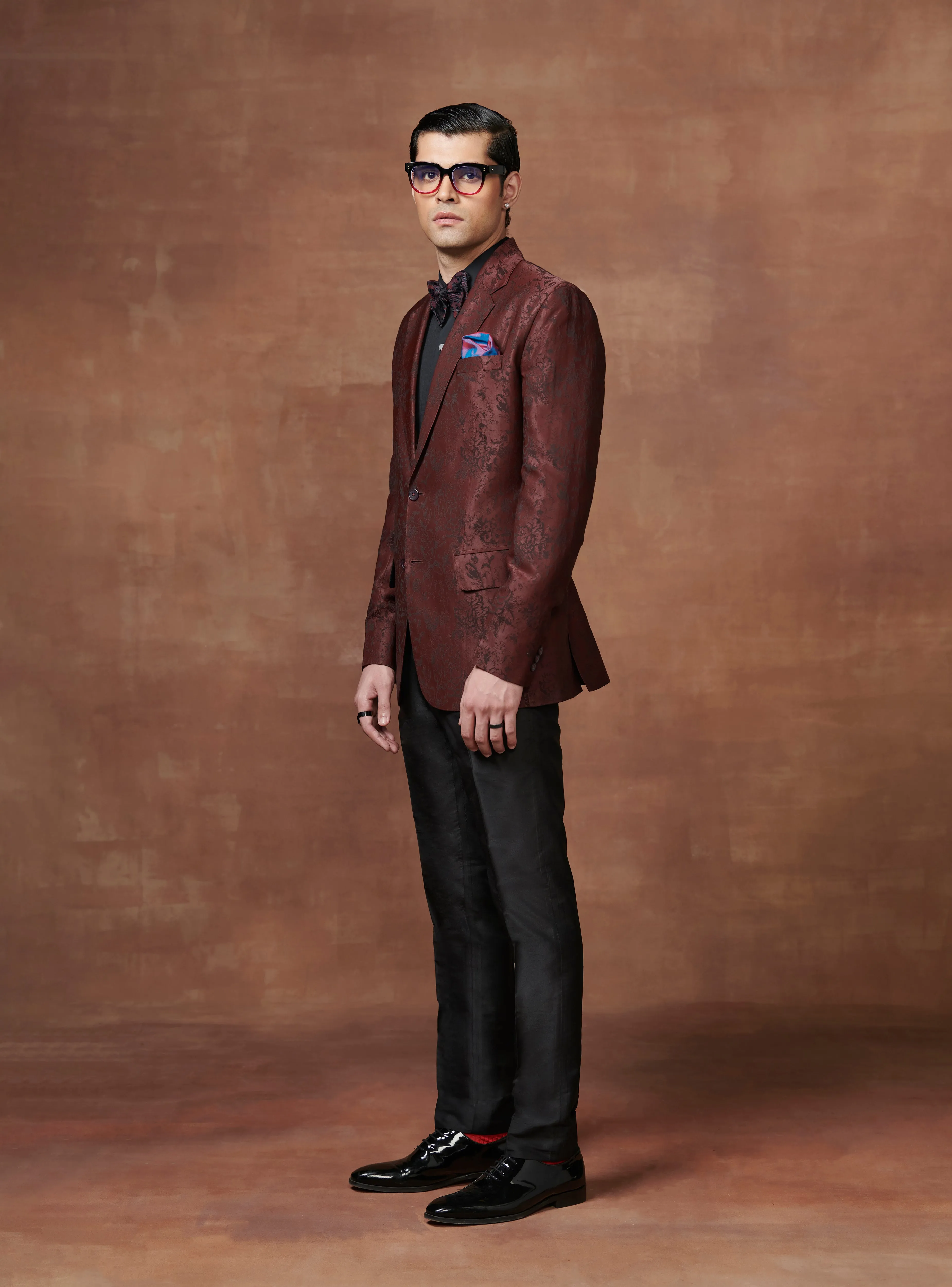 TIMELESS MAROON TEXTURED TUXEDO JACKET